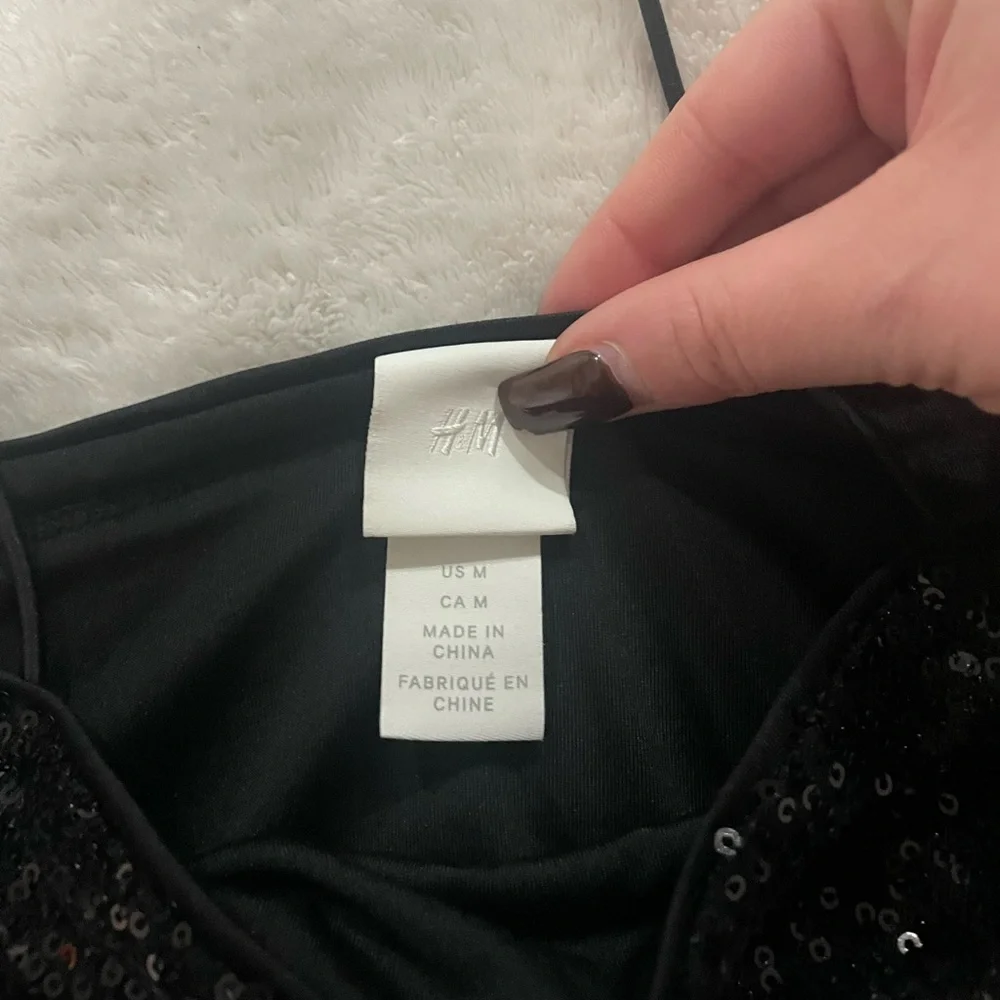 Crop Top - Picture 2 of 4